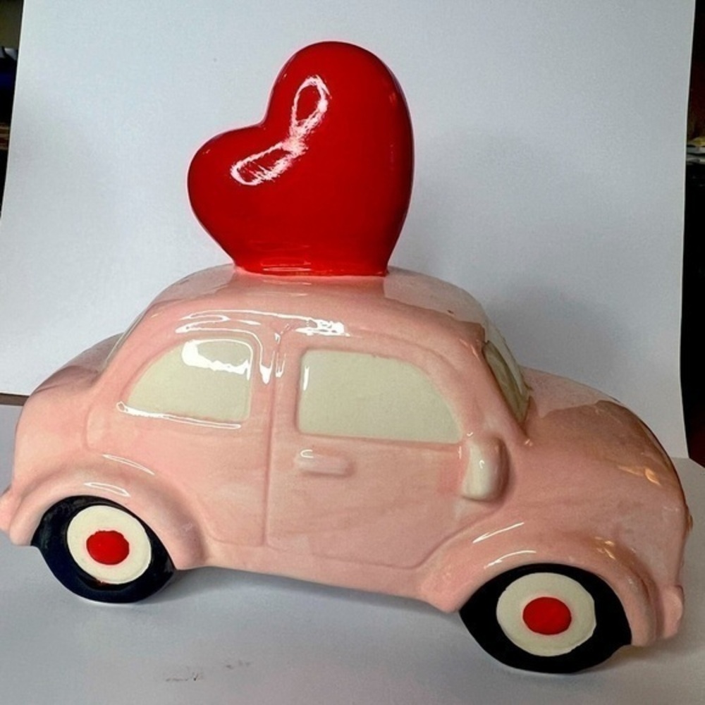 🆕❤️Vintage Inspired Pink Automobile with Red Heart Valentine's Day NEW - Picture 1 of 7